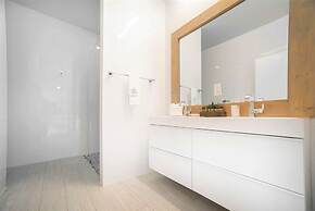 Lighthouse Point Residences