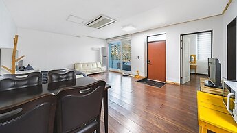 Chuncheon Dogandstay