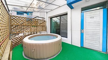 Chuncheon Dogandstay