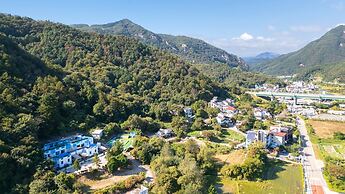 Chuncheon Dogandstay