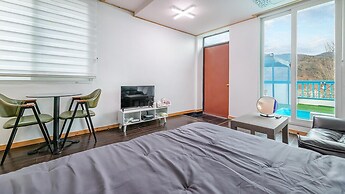 Chuncheon Dogandstay