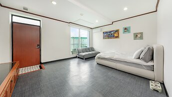 Chuncheon Dogandstay