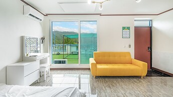 Chuncheon Dogandstay