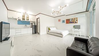 Chuncheon Dogandstay