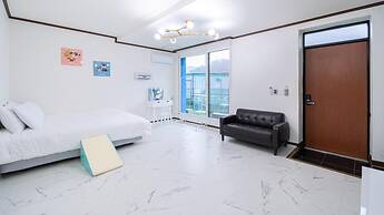 Chuncheon Dogandstay