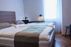 Hotel Diana
