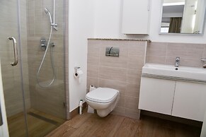 Stay.Plus Stylish Living Nova