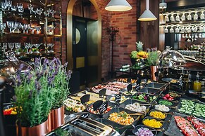 Hotel Altus Palace - Destigo Hotels
