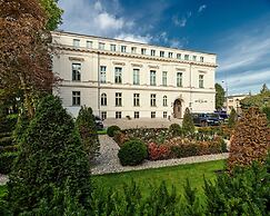 Hotel Altus Palace - Destigo Hotels