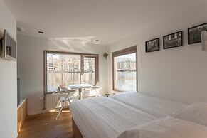 little AMSTEL HouseBoat