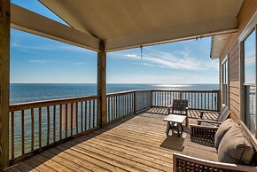 Sun Spot - True Gulf Front Private Home With Lovely Gulf Side Deck. 4