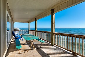 West Beach - Stay On The Sand! Gulf Views Galore, Only Steps To The Sh