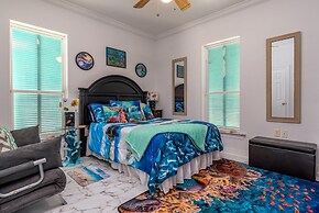 West Beach - Stay On The Sand! Gulf Views Galore, Only Steps To The Sh