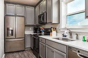 Sonny Daze - Pet Friendly, Gulf View, Heated Pool, Game Room - Perfect