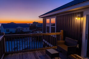 Sonny Daze - Pet Friendly, Gulf View, Heated Pool, Game Room - Perfect