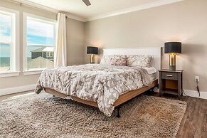 Sonny Daze - Pet Friendly, Gulf View, Heated Pool, Game Room - Perfect