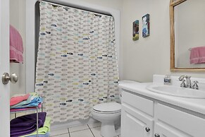 Tramarlis - Bright And Airy Bayfront Home. Enjoy Unobstructed Views An