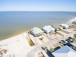 Tramarlis - Bright And Airy Bayfront Home. Enjoy Unobstructed Views An