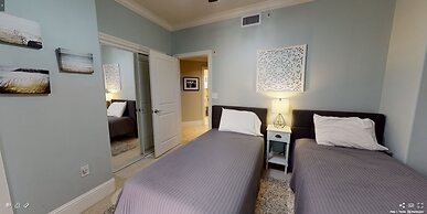 Holiday Isle Unit 122 - Ground Floor Corner Unit - Wrap Around Balcony