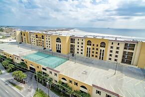 Holiday Isle Unit 122 - Ground Floor Corner Unit - Wrap Around Balcony