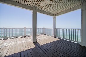 Shamrock Shores Bottom Floor - Large gulf front deck and a private sea