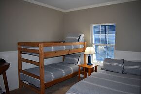 Island Time - Less Than 100 Feet From The Gulf Waters. Enjoy Your Days