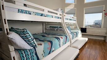 Tidal Wave - Big And Bold Bayfront Beauty! Perfect For The Whole Famil