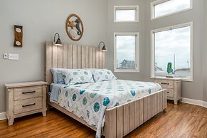 Tidal Wave - Big And Bold Bayfront Beauty! Perfect For The Whole Famil