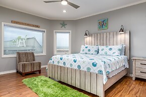 Tidal Wave - Big And Bold Bayfront Beauty! Perfect For The Whole Famil