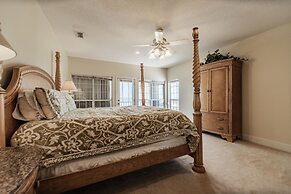 Relaxation - Large Bay Front Home Has Everything You Need For The Perf