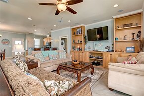 Southern Breeze - Gulf Front! Pet Friendly! Bring The Whole Family For