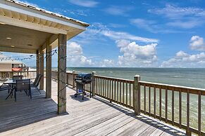 Southern Breeze - Gulf Front! Pet Friendly! Bring The Whole Family For