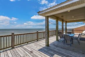 Southern Breeze - Gulf Front! Pet Friendly! Bring The Whole Family For