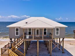 Southern Breeze - Gulf Front! Pet Friendly! Bring The Whole Family For