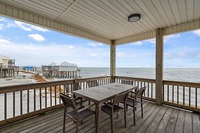 Marisol - Pet Friendly And Gulf Front! Enjoy The Large Deck With Amazi