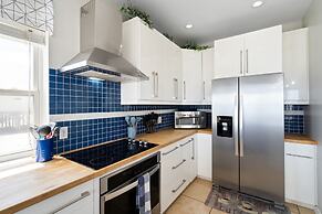 Marisol - Pet Friendly And Gulf Front! Enjoy The Large Deck With Amazi