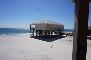 Marisol - Pet Friendly And Gulf Front! Enjoy The Large Deck With Amazi