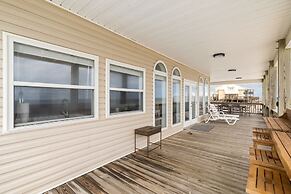 Marisol - Pet Friendly And Gulf Front! Enjoy The Large Deck With Amazi