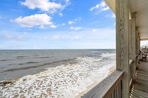 Marisol - Pet Friendly And Gulf Front! Enjoy The Large Deck With Amazi