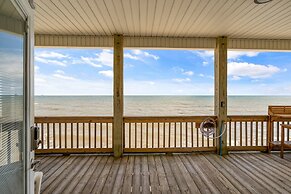 Marisol - Pet Friendly And Gulf Front! Enjoy The Large Deck With Amazi