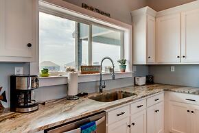 Serenity Now - Two Master Bedrooms - North and South facing decks - Pe