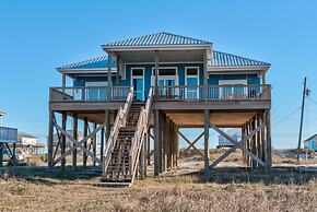 Serenity Now - Two Master Bedrooms - North and South facing decks - Pe