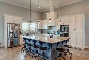 Serenity Now - Two Master Bedrooms - North and South facing decks - Pe