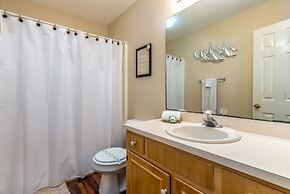 Tropical Paradise - North Side Beach Beauty! Pet Friendly - Swimming, 