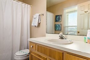 Tropical Paradise - North Side Beach Beauty! Pet Friendly - Swimming, 