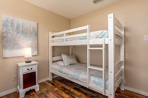 Tropical Paradise - North Side Beach Beauty! Pet Friendly - Swimming, 