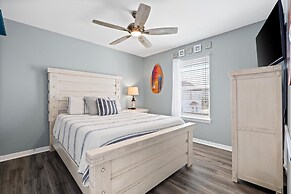 Easy Breezy - Waterfront And Wonderful! Private Pool - Pet Friendly! 3