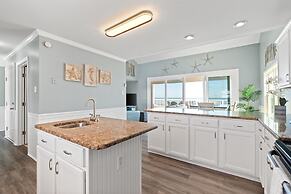 Easy Breezy - Waterfront And Wonderful! Private Pool - Pet Friendly! 3