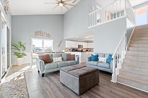 Easy Breezy - Waterfront And Wonderful! Private Pool - Pet Friendly! 3