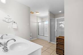 Easy Breezy - Waterfront And Wonderful! Private Pool - Pet Friendly! 3